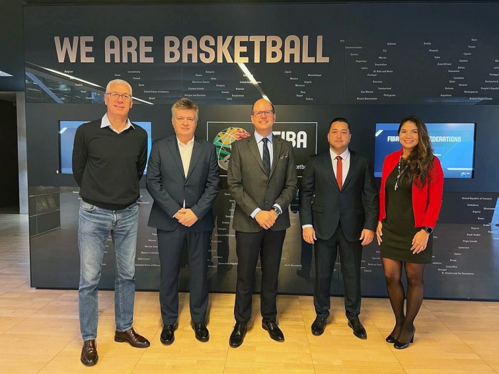 FVB en la sede de FIBA